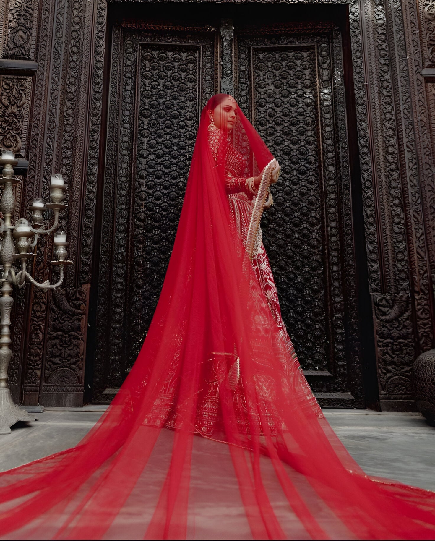 Classic Red Veil